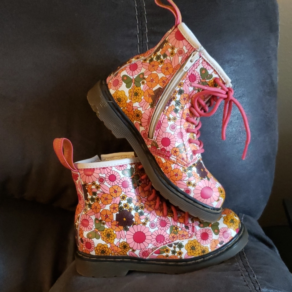 Dr. Martens Toddler 10 US Brooklee Flower